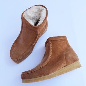 Clark’s Wallabee Hi Faux Shearling Bootie Boots NEW Scandi fuzzy cozy